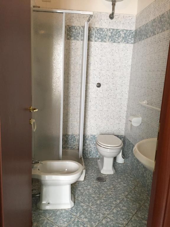 רומא Parisa Suite מראה חיצוני תמונה