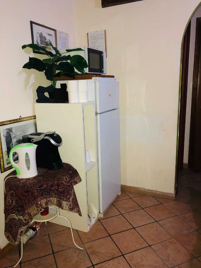 רומא Parisa Suite מראה חיצוני תמונה