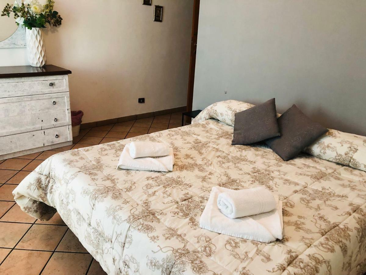 רומא Parisa Suite מראה חיצוני תמונה