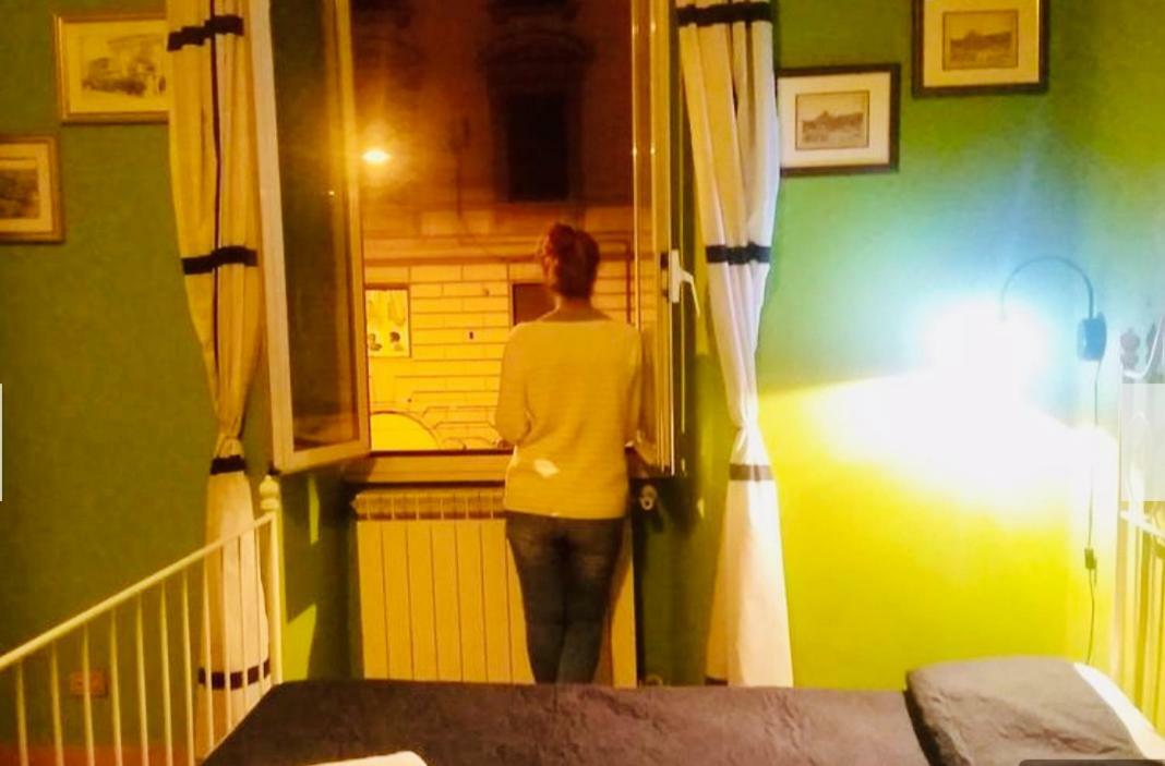 רומא Parisa Suite מראה חיצוני תמונה